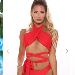 NWT Fashion Nova Swimsuit Top - Black